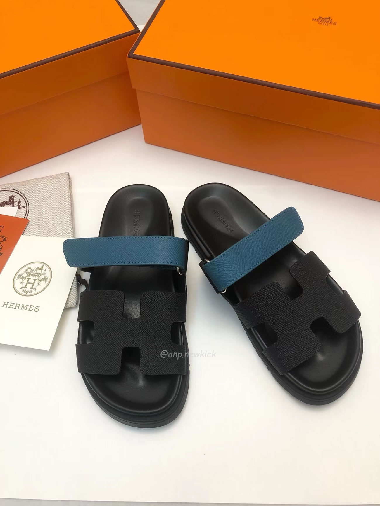 Hermes Chypre Sandal Noir Bleu Celeste (2) - newkick.app